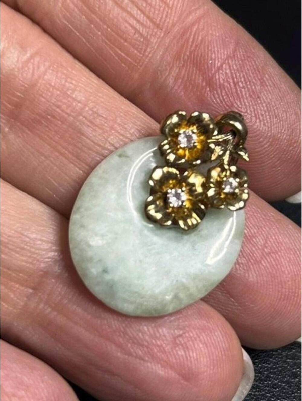 B5231 PAJ Vermeil Gold over sterling Floral Jade Donut Pendant White Topaz